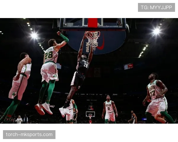 威斯布鲁克关键时刻突破表现明显优于队友提升球队进攻节奏